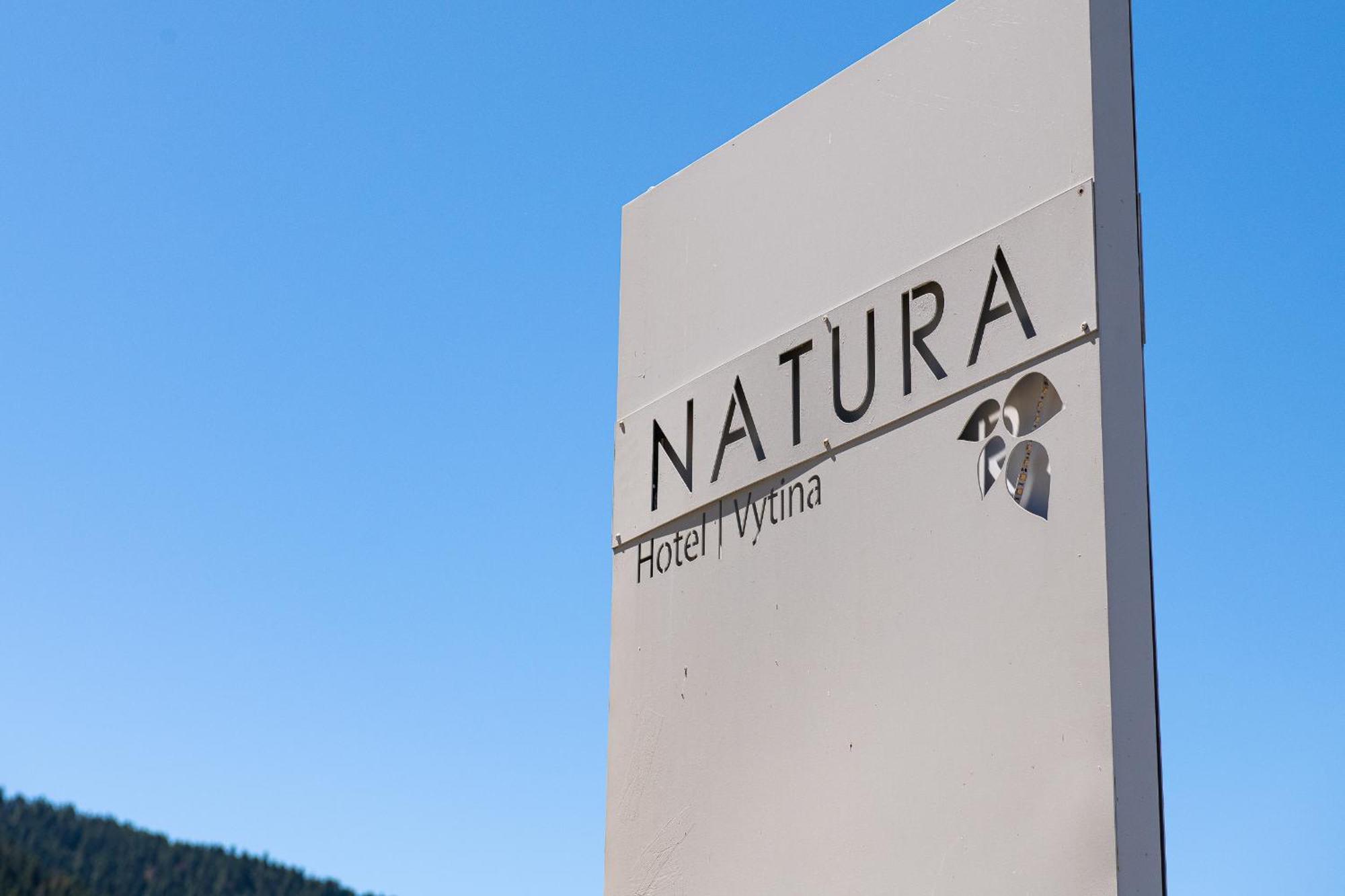 Natura Hotel Vitina Ngoại thất bức ảnh